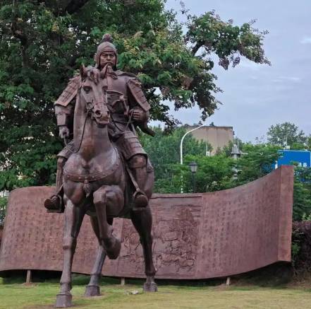 邓愈：明朝开国的铁血功臣与家族兴衰