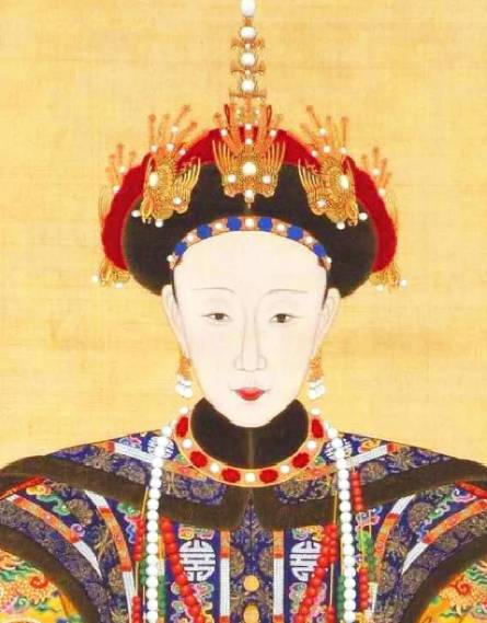 迷雾中的凤冠：清朝五位皇后死因之谜