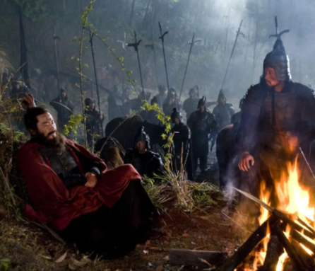 官渡烽火十六月：刘备的辗转博弈与战略突围