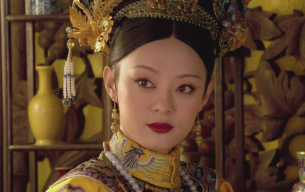 历史长河中的甄嬛：从平凡侍妾到尊荣皇太后