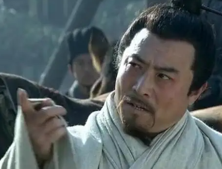 潼关迷雾：许褚非马超败逃主因，曹操智谋定乾坤