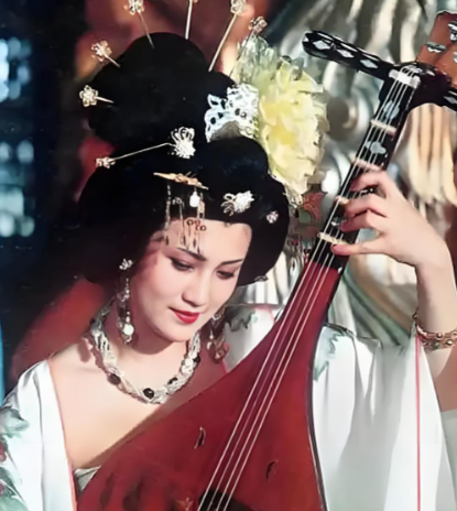 帝王之爱：杨玉环与李隆基的亲密表象下暗藏的裂痕