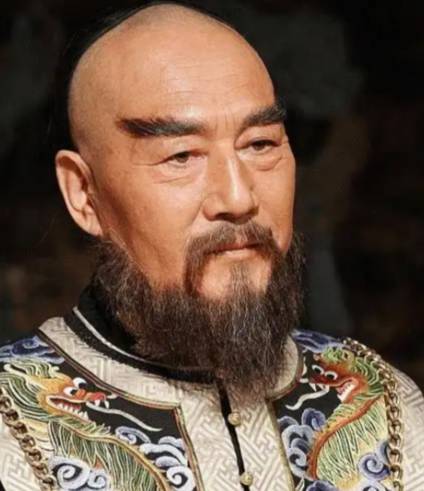 多尔衮与鳌拜：权势巅峰的不可比性