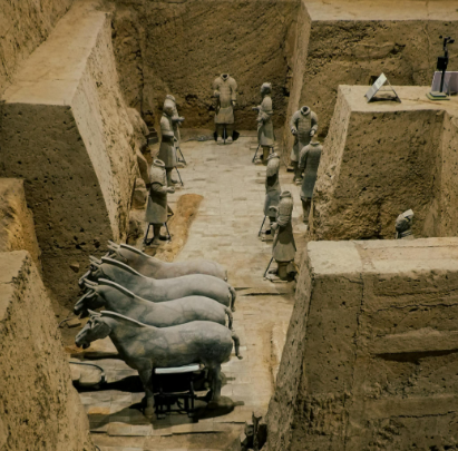 兵马俑4号坑：未解之谜与考古的克制