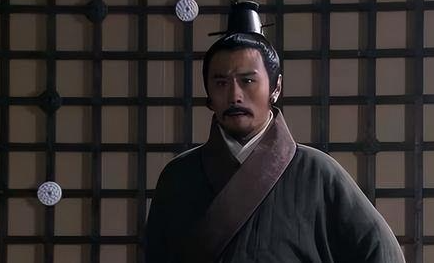 韩昭侯“兼罪”典冠典衣：法家治术的极端演绎