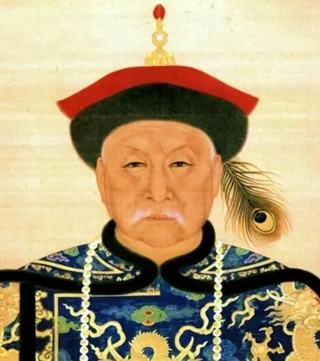 血缘纽带与家族荣光：费英东与鳌拜的伯侄传奇