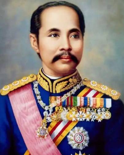 王权与血统的交织：朱拉隆功迎娶妹妹的政治逻辑