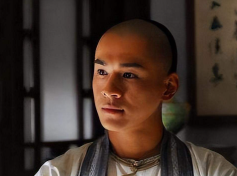 于万亭与张召重：红花会双雄与朝廷鹰犬的武力对决