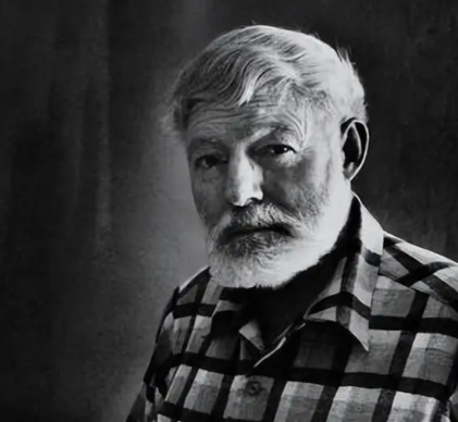 双管猎枪与墨水瓶：海明威用死亡完成的最后一次“硬汉”突围