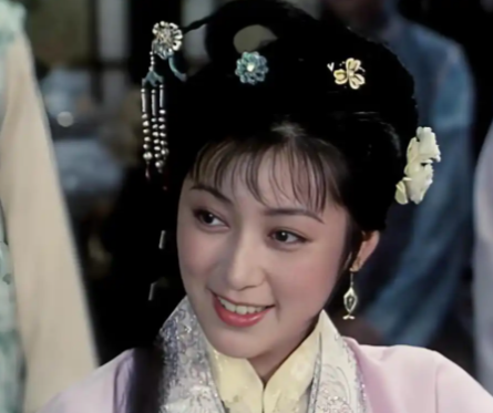 带刺玫瑰与末世凤凰：贾探春的辣、能、运