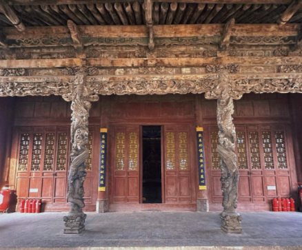 权力的祠堂：解码古代立庙的残酷等级线