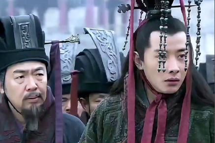 挟天子以令诸侯：历史权谋的经典演绎