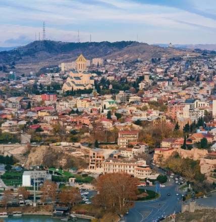 第比利斯：格鲁吉亚的璀璨明珠，与俄罗斯的复杂历史纠葛