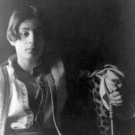 纪伯伦：跨越东西方的文学与艺术哲人