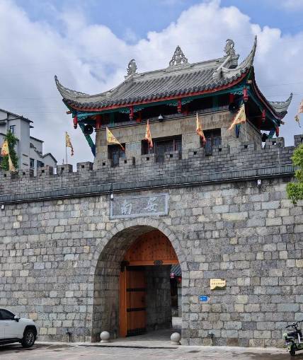 探秘安南：从历史深处走来的地域传奇