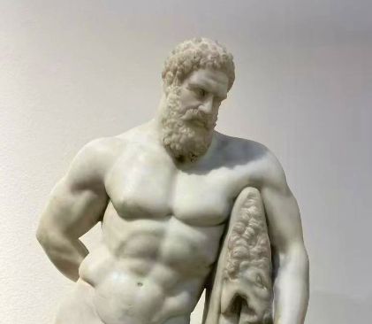 赫拉克勒斯十二试炼：英雄之路的淬炼与升华