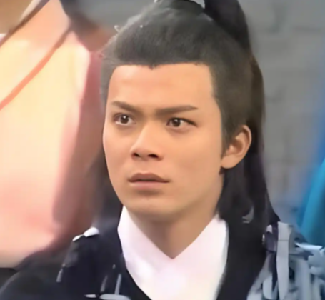 郭靖武功全解析：从凡夫俗子到一代大侠的武学之路