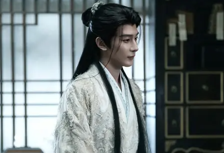 月鳞绮纪小唯有龙神之力的原因是什么？