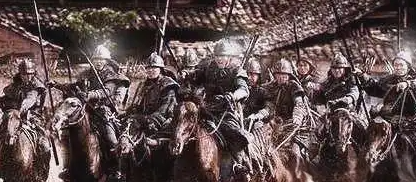 玄甲军：冷兵器时代的钢铁洪流与武器密码
