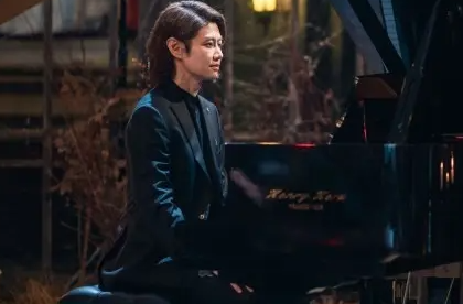 钢铁森林戚严真实身份是不是老蝎？