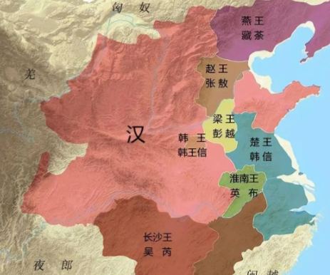 削藩风云：汉景帝的抉择与七国之乱的爆发