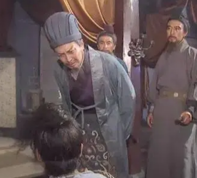 马谡做了什么事情，刘备在临终前叮嘱不能重用他？