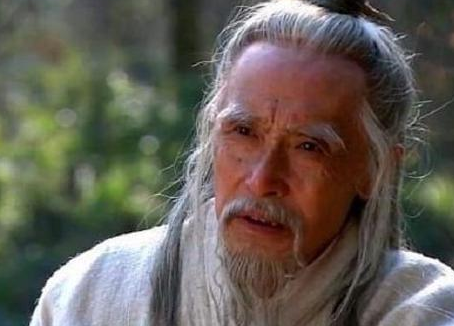 水镜先生为什么不推荐司马懿？两人关系很差吗？