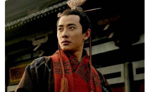 刘协为何自登基以来一直受制于人？