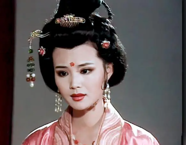 上官婉儿的诗有哪些？上官婉儿介绍