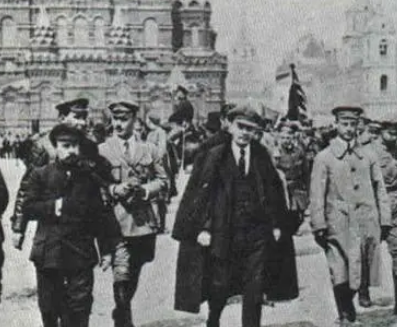 What was the date of the October Revolution? What was the background?