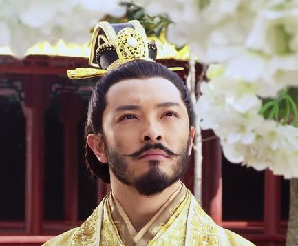 冯弘是什么身份？他是汉人吗？