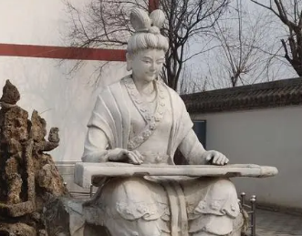 蔡琰是建安七子吗？她在文学方面有哪些成就？