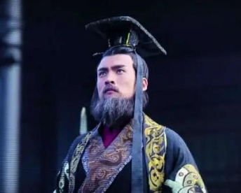 秦景公是秦始皇的第几个爷爷？他们是什么关系？