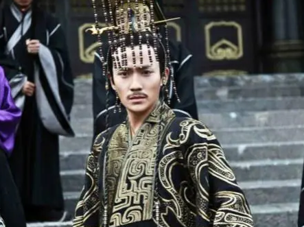 楚平王和楚昭王的关系怎么样？两人有血缘关系吗？