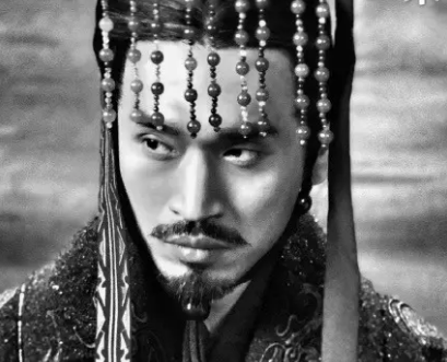  昌平君和华阳太后之间有关系吗？是什么关系？