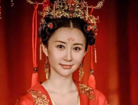  刘秀和窦太后之间有关系吗？是什么关系？