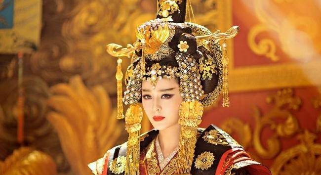 武则天，这位中国历史上唯一的女皇，一生中到底与多少男性有过情感纠葛？