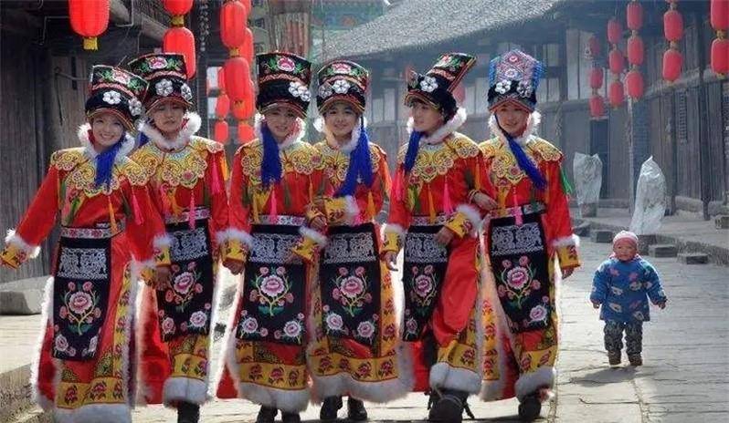 羌人到底是什么出身？商朝为何抓到羌人都要执行极刑？考古发现揭示了什么不寻常的事情