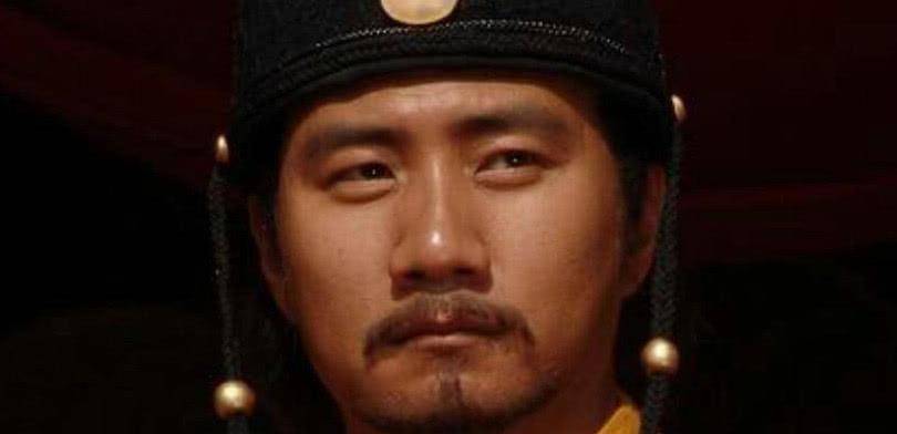 朱元璋设立锦衣卫监督百官，其后朱棣设立东厂监督锦衣卫，而更为有趣的是朱元璋的孙子