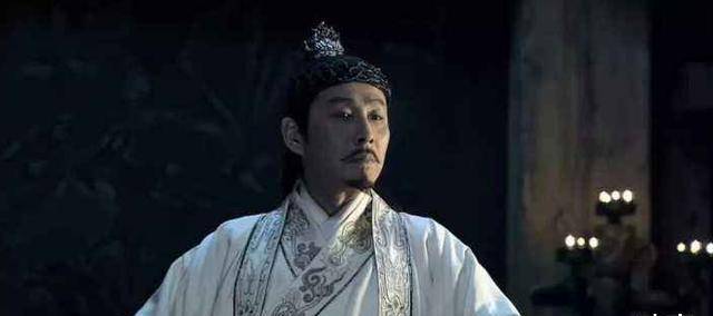“千年古剑”在“牛肉汤大墓”被发现，其历史可追溯至越王勾践时期，且2000年来未曾生锈