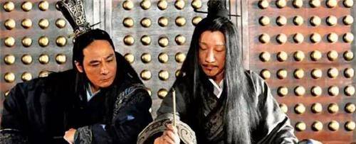 山东出土的千年竹简揭示了孙膑虚伪的一面，难怪他会被庞涓挖膝盖骨并刺字