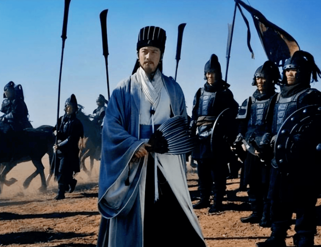 难怪司马懿会撤兵，「整场空城计最大的疑点」竟是城楼上的两个书童