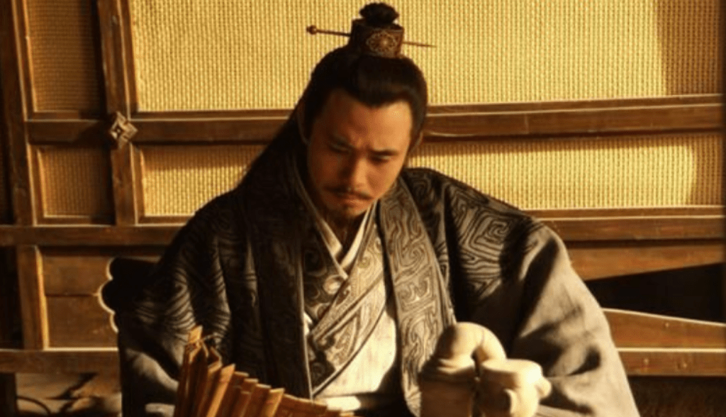 这个武将见证了秦始皇、刘邦的逝世，熬死了自己的儿子，最终登基为帝。
