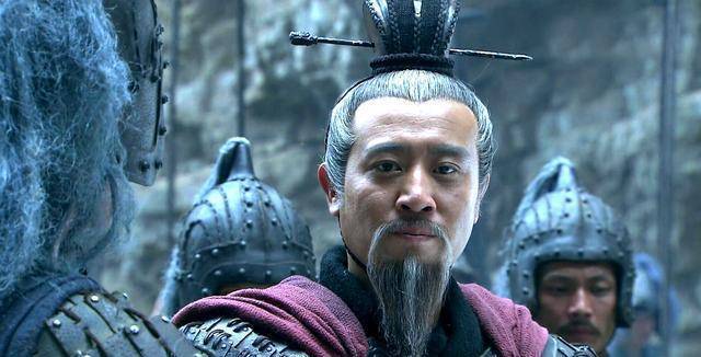 刘备最信任的人是“诸葛亮”还是“法正”？或许是其他人！