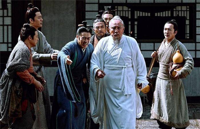 曹操杀华佗的真正原因？历史真相令人震惊！