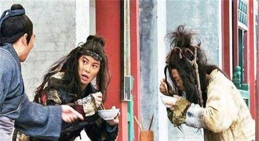 南宋军队叛变投靠金人，回国后被贬为乞丐，如今富甲一方