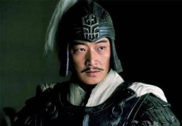 在三国乱世中，陆逊与姜维相比，谁才是真正的英雄？