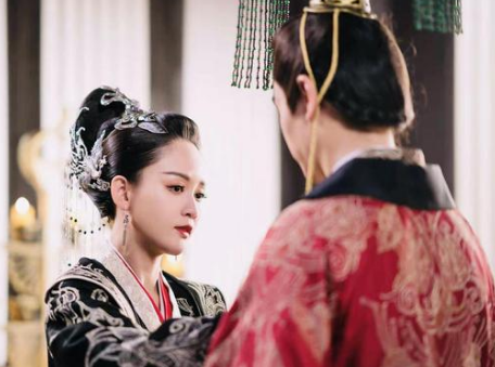 Why didnt Emperor Wen of Sui dare to be angry when Queen Dugu harmed his concubines?