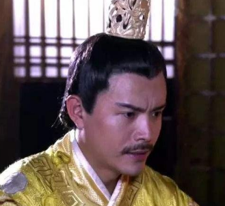 Why was Yang Yong, the eldest son of Emperor Wen of Sui Dynasty, Yang Jian, deposed as a commoner?