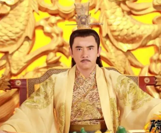 Why is the evaluation of Yang Guang and Li Shimin different when both of them killed their brothers and forced their fathers to abdicate?